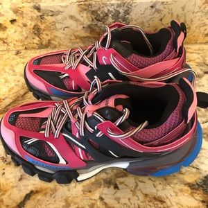 Women’s balenciaga track sneaker size 39